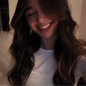 Meet your Posher, Lily